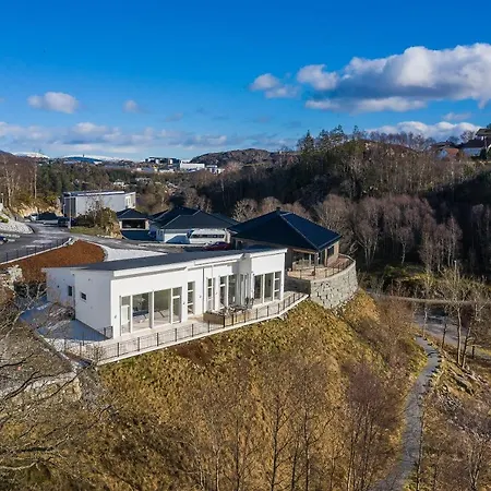Beach Villa 10 Min Drive From Bergen!
